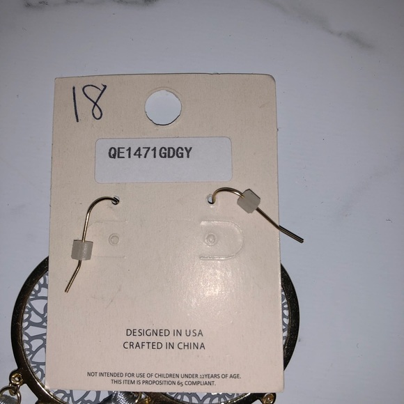 boutique earrings 🛍 - Picture 3 of 5